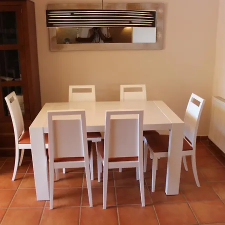 Villa Amarilla