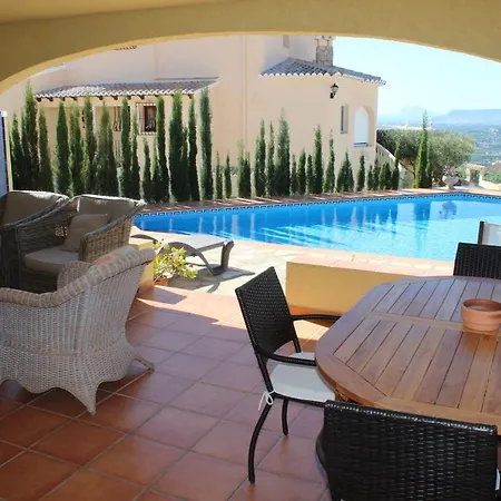 Villa Amarilla